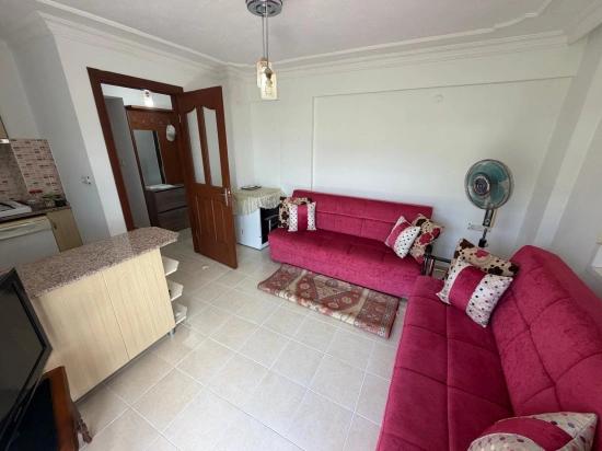Seferihisar Mersin Alanı'nda, Full Eşyalı, Kapalı Otoparklı Satılık 2+1 Daire
