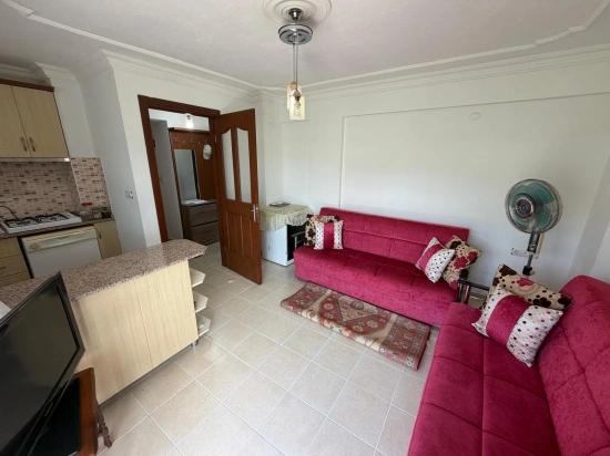 Seferihisar Mersin Alanı'nda, Full Eşyalı, Kapalı Otoparklı Satılık 2+1 Daire