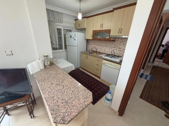 Seferihisar Mersin Alanı'nda, Full Eşyalı, Kapalı Otoparklı Satılık 2+1 Daire