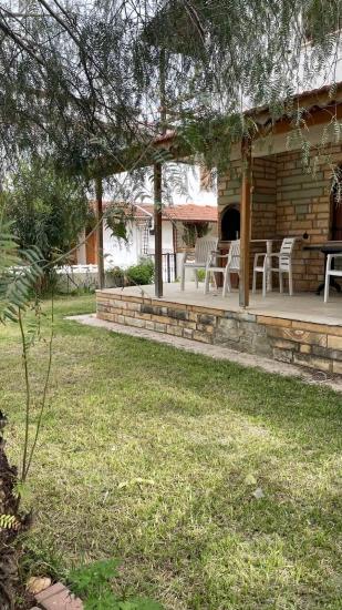 Seferihisar Cumhuriyet'te Denize Sıfır Sitede Havuzlu & Güvenlikli Lüks 3+1 Villa