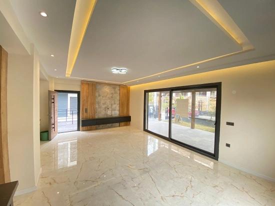 Menderes Çukuraltı Mahallesi’nin Modern Lüks: Full Deniz Manzaralı, Satılık 3+1 Villa