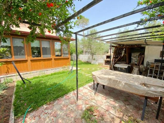 Seferihisar.şenköy Sitesi'nde Sıfır.tadilatlı,Köşe Parsel Müstakil Satılık 3+1 Villa