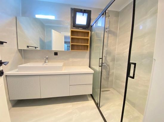 Gümüldürde Yüzme Havuzu Yerden Isıtma Lüx Satılık 4+1 Villa