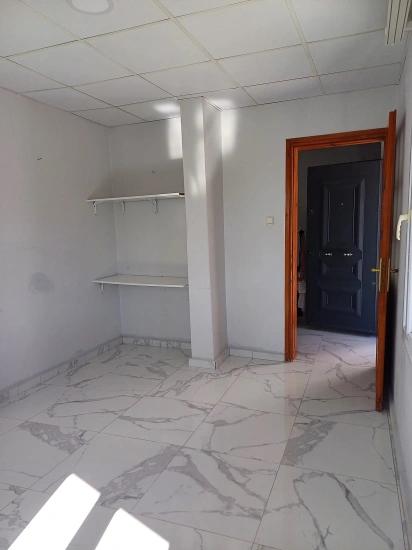 Seferihisar Mersin Alanı'nda Denize 400M Kelepir! Teraslı Satılık 2+1 Fırsat Dairesi