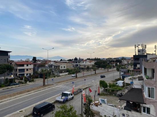 Seferihisar Mersin Alanı'nda Denize 250m Masrafsız, Geniş Satılık 2+1 Ara Kat!
