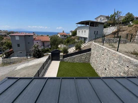 Seferihisar Atatürk Mahallesi Panoramik Deniz Manzaralı Sıfır Satılık 3+1 Villa