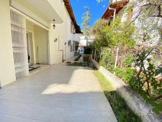 Seferihisar Mersin Alanı'nda denize 50m! Sıfır tadilatlı, eşsiz satılık 3+1 villa