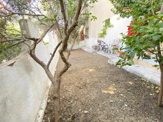 Seferihisar Atatürk Mah.'de denize 100 metre, panoramik teraslı lüks 3+1 Villa
