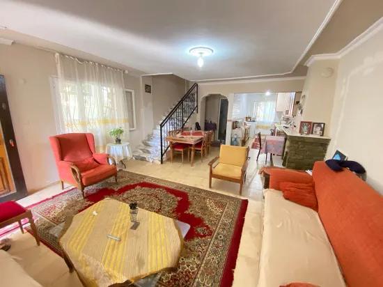 Seferihisar Atatürk Mah.'de denize 100 metre, panoramik teraslı lüks 3+1 Villa