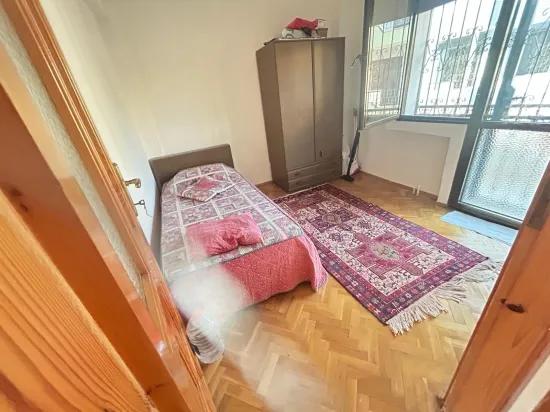 Gümüldür'de denize 100m site İçerisinde geniş bahçeli satılık 4+1 villa