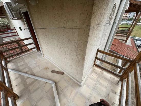 Seferihisar Cumhuriyet Mah.'de denize 750m havuzlu, meyve bahçeli satılık 4+1 Villa