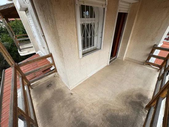 Seferihisar Cumhuriyet Mah.'de denize 750m havuzlu, meyve bahçeli satılık 4+1 Villa