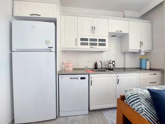İzmir Seferihisar Ürkmez merkeze yakın satılık 1+1 daire