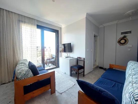 İzmir Seferihisar Ürkmez merkeze yakın satılık 1+1 daire