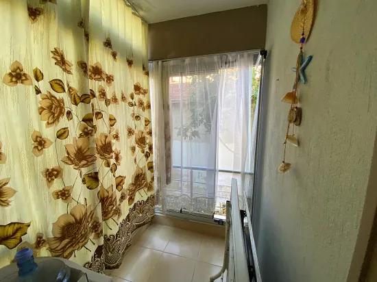 Seferihisar Mersin Alanı'nda denize 400m sıfır eşyalı bahçe katı satılık 2+1 daire