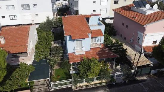 Menderes Gümüldür İnönü Mah. tek Müstakil, Havuzlu Satılık 3+1 Villa