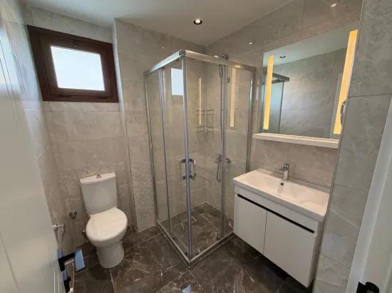 Menderes Gümüldür İnönü Mah.de Seçkin Site İçinde | Havuzlu Satılık 3+1 Villa