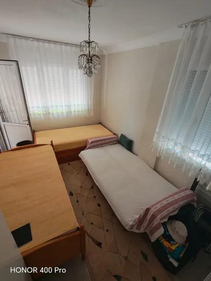 Seferihisar Ürkmez yolun deniz tarafında satılık 1+1 daire