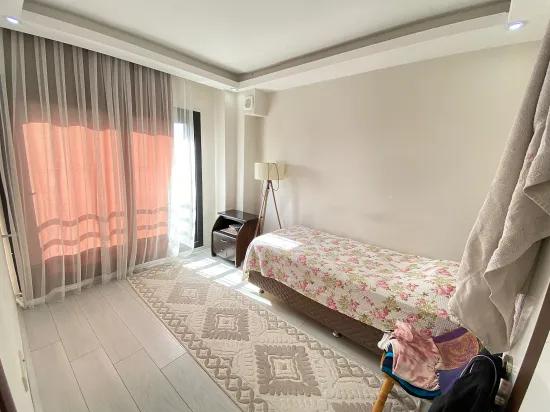 Seferihisar Mersin Alanı Mh. deniz manzaralı bahçeli satılık 3+1 Villa