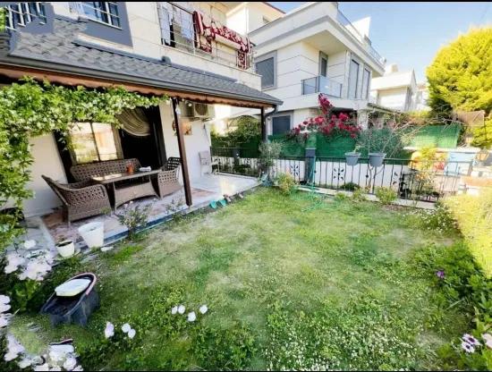 Seferihisar'da Hayalinizdeki Yaşam: Denize Yakın, Geniş Bahçeli Satılık 4+1 Villa!