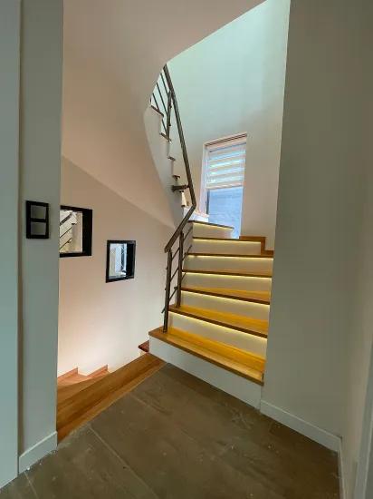 Seferihisar Bengilerde Denize Sıfır Konumda Modern Ultra Lüks Kaliteli Satılık 3+1 Villa