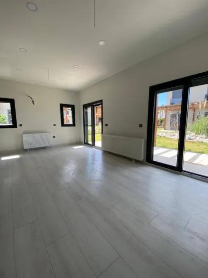 Seferihisar Doğanbey'de Müstakil Tek evlerden Oluşan Site 3+1 Çelik Konseksiyon