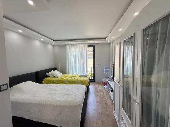 Seferihisar Doğanbey'de Müstakil Havuzlu Ayrı Mutfak Geniş Bahçe Satılık 3+1 Villa