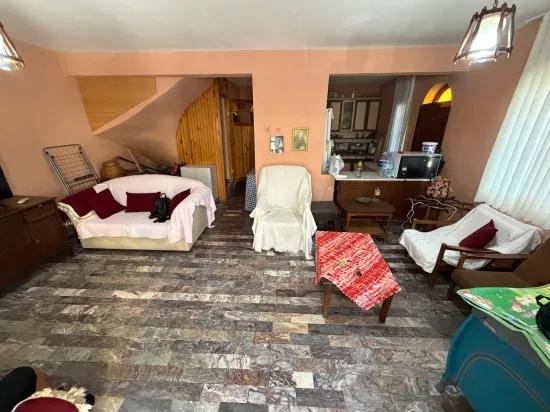 Seferihisar Ürkmez Bengiler’de Denizin Yanı Başında Satılık Masrafsız 4+1 Köşe Villa