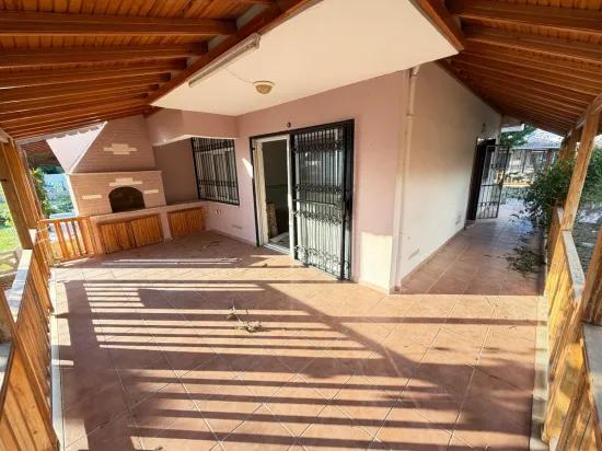 Gümüldür Fevzi Çakmak’ta denize 50 metre mavi bayraklı plaj dibinde 3+1 villa Gümüldür’de