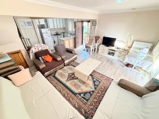 Gümüldür Fevzi Çakmak’ta denize 50 metre mavi bayraklı plaj dibinde 3+1 villa Gümüldür’de