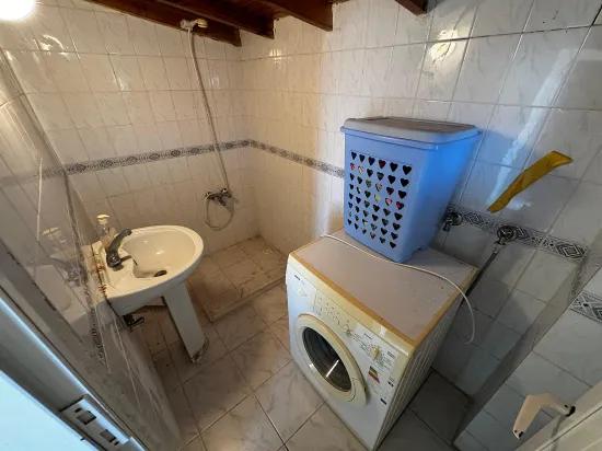 Seferihisar Doğanbey’de Denize 850m 3 Cepheli Bahçeli Satılık 3+1 Villa