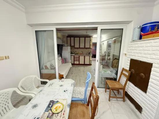 Seferihisar Mersin Alanı'nda Denize 150m Masrafsız, Geniş Satılık 2+1 Daire