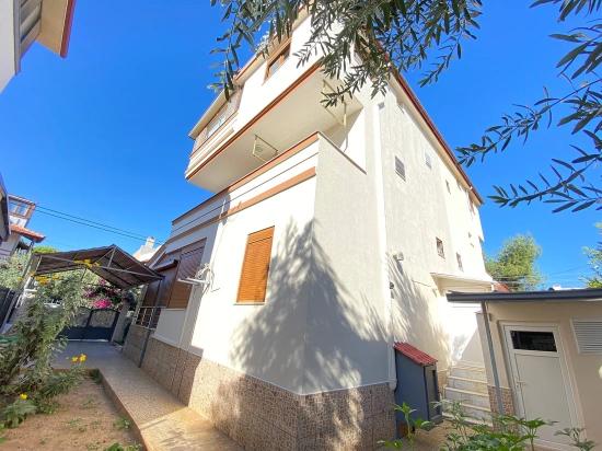 Doğanbey De Kapalı Otopark Deniz Çok Yalıkn Satılık 3+1 Villa