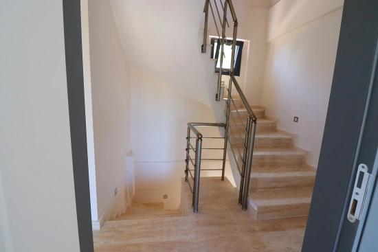 Seferihisar Ürkmezde Denize Tarafında Satılık 3+1 Villa