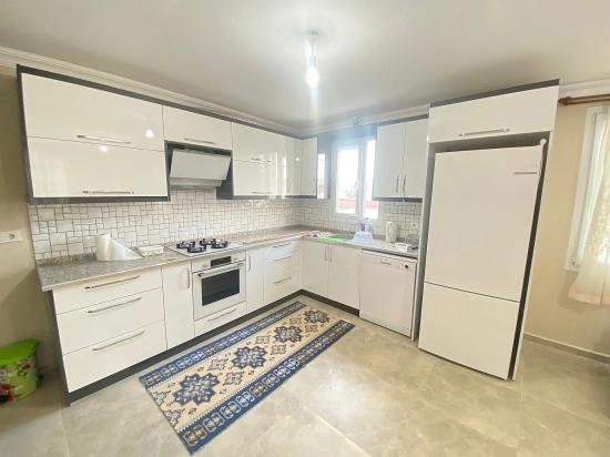 Ürkmez De Denize 100m Komple Bina Müstakil Satılık 7+3 Daireler