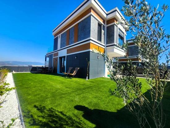 Doğanbey De Full Deniz Manzaralı Ultra Lüks 3+1 Emsalsiz Tripleks Malikane