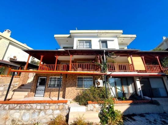 Seferihisar Doğanbey De Deniz Manzaralı Satılık 4+1 Villa