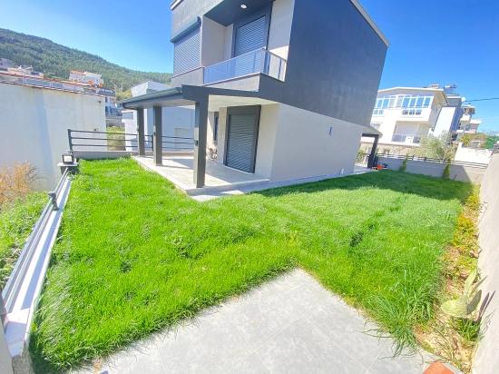 Doğanbey De Deniz Manz. 280M2 Arsa İçerisinde 4+2 Müstekil Villa !!