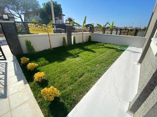 Gümüldür De Denize 50M2 Havuzlu Bahçeli Satılık Yazlık Villa