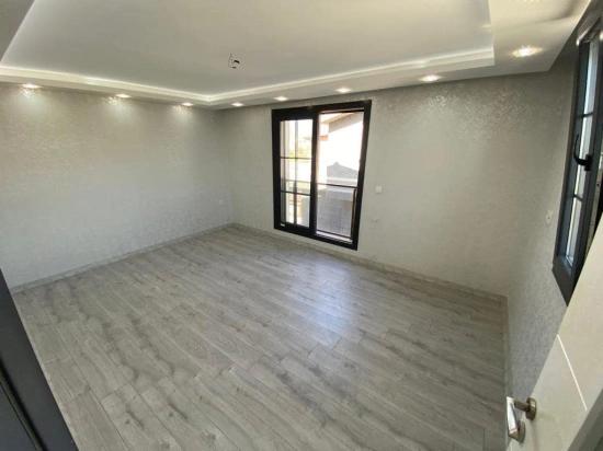 Gümüldür De Denize 50m2 Havuzlu Bahçeli Satılık Yazlık Villa