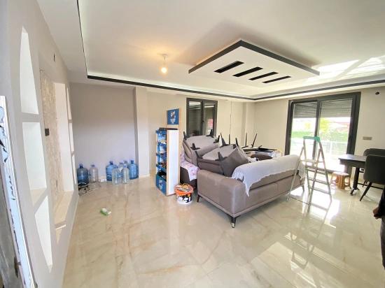 Doğanbeyde Tek Mustakil Havuzlu Satılık 3+1 Villa