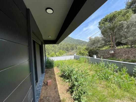 Özdere'de Denize Yürüme Mesafesinde Modern Mimarı Satılık 3+1 Villa