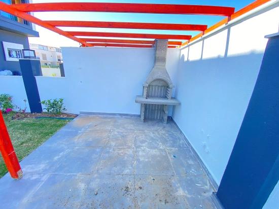 Doğanbey De Denize 500 Metre Yerden Isıtma Satılık 2+1 Villa