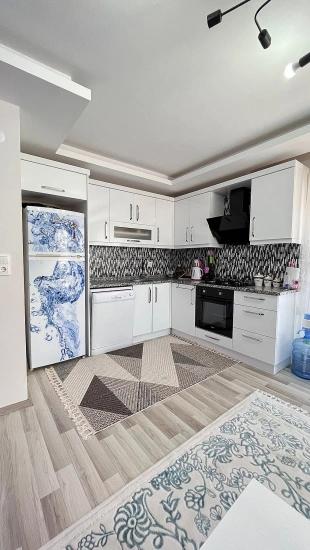 Gümüldür De, Çift Balkonlu 2+1 75 M2 Satılık Ara Kat Daire