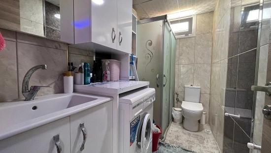 Gümüldür De, Çift Balkonlu 2+1 75 M2 Satılık Ara Kat Daire