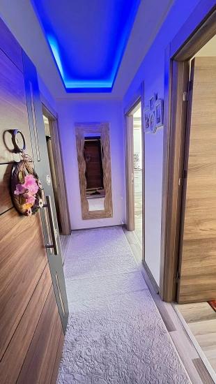 Gümüldür De, Çift Balkonlu 2+1 75 M2 Satılık Ara Kat Daire