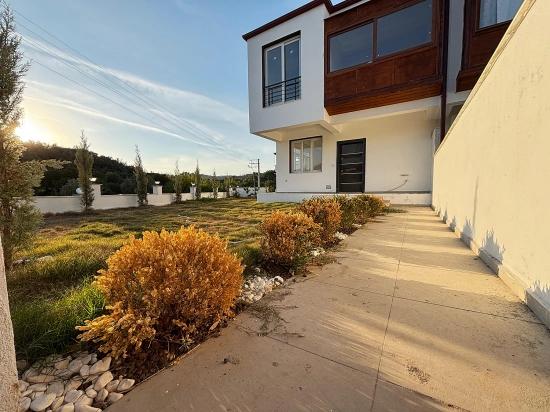 Doğanbey Payamlı Da Geniş Bahçeli Sıfır 3+1 Satılık Villa