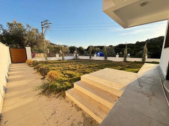 Doğanbey Payamlı Da Geniş Bahçeli Sıfır 3+1 Satılık Villa