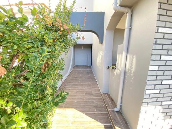 Doğanbey De Denize 50m Mesafede 307m2 İçinde Tek Müstakil Villa