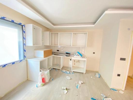 Seferihisar Ürkmez merkezi konumda lüx satılık sıfır 2+1 daire